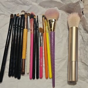 15 Misc. Makeup Brushes